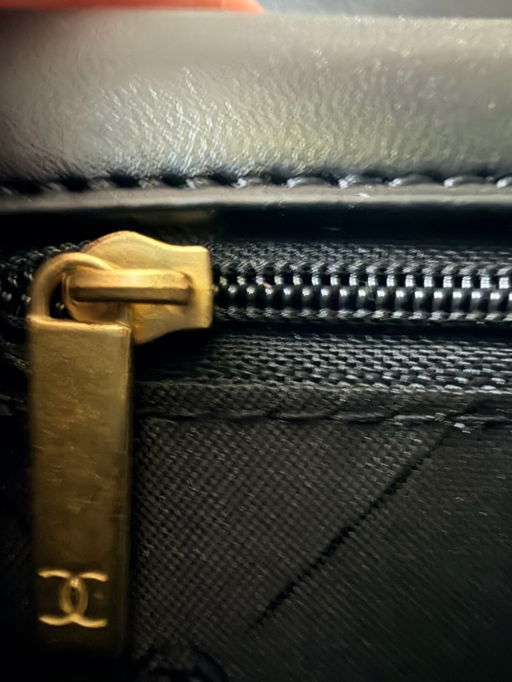 CHANEL Black Quilted Leather Crossbody Bag with Gold Hardware - Picture 14 of 16